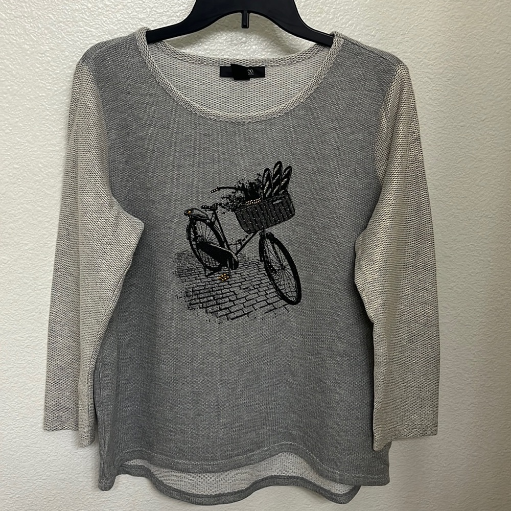 Grey sweater